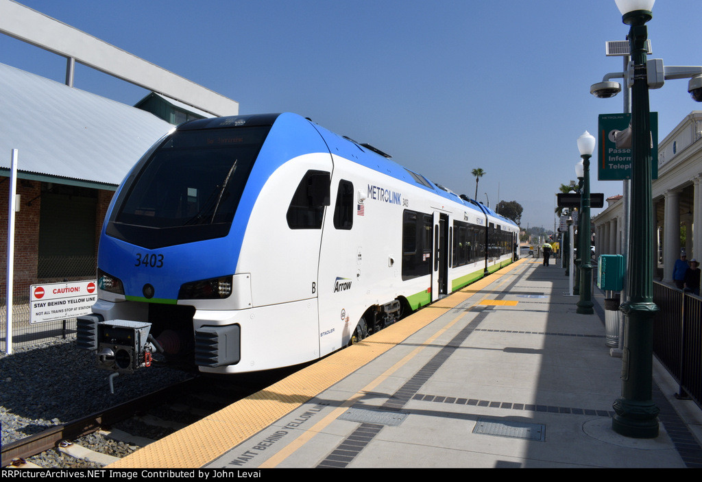 Redlands Arrow train at Redlands Downtown Station 